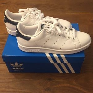 *NEW* Adidas Stan Smith Navy Size 5.5
